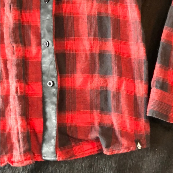 Volcom Flannel with Faux Leather Detailing - Picture 4 of 4
